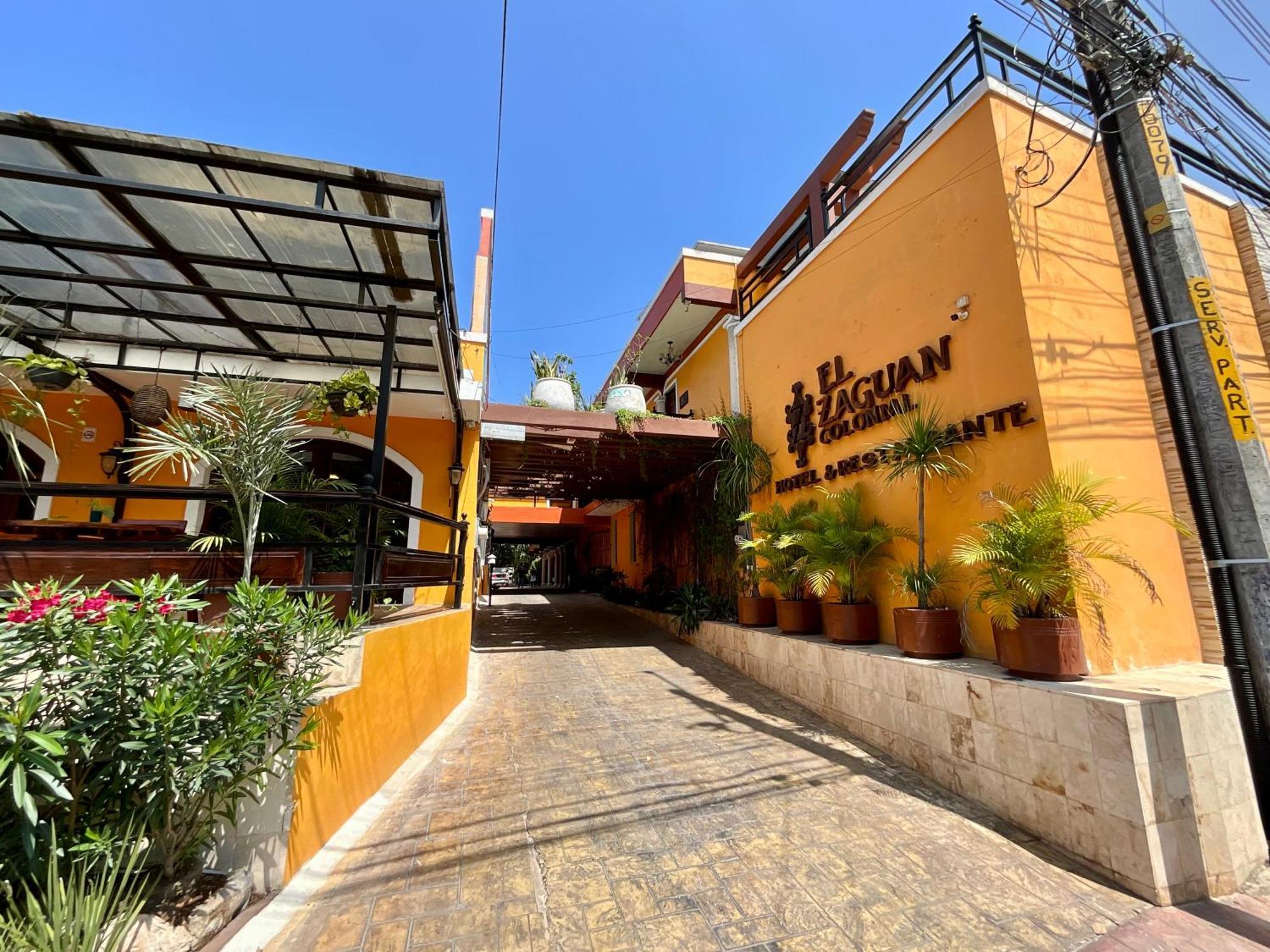 El Zaguan Colonial By Guruhotel Valladolid  Exterior photo